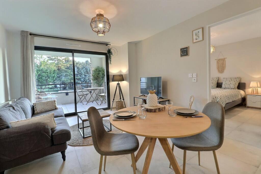 Appartement Moderne - Terrasse - Piscine - Parking Ventabren المظهر الخارجي الصورة